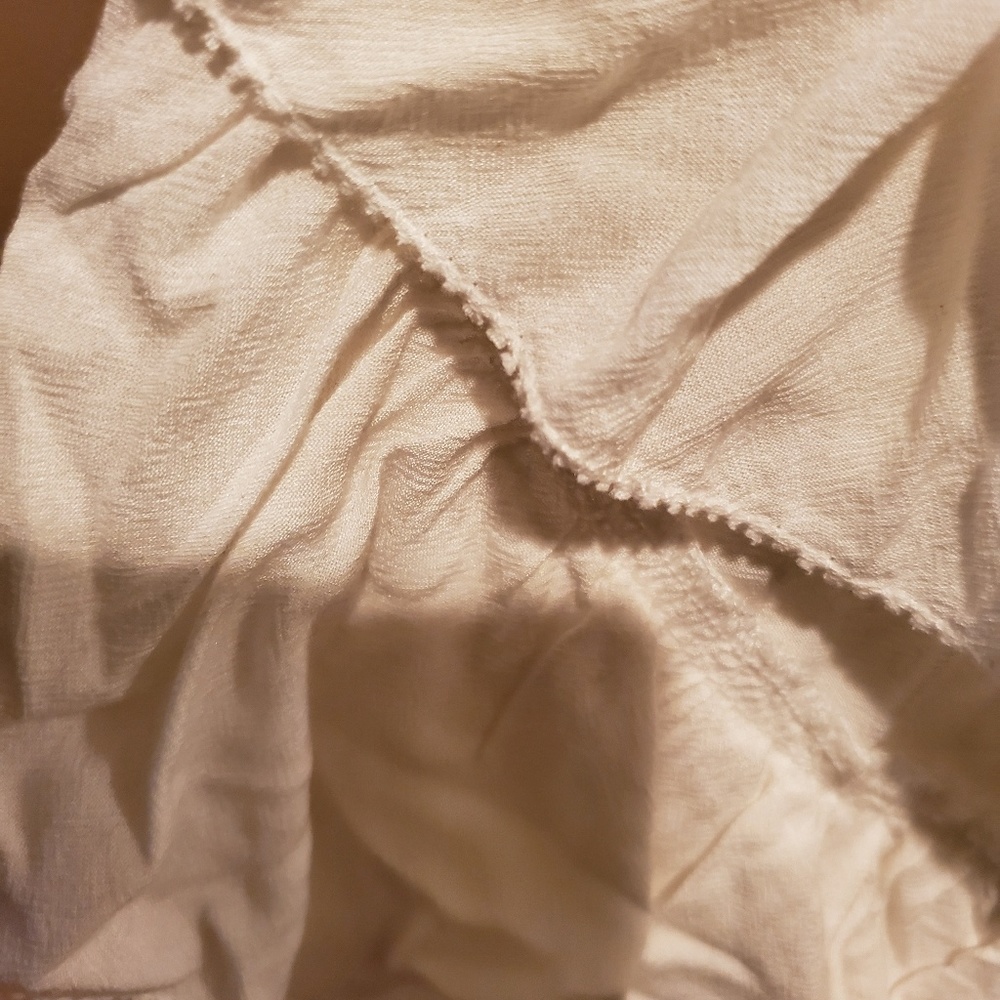 Gap Ruffle Sleeve Top - Picture 4 of 5